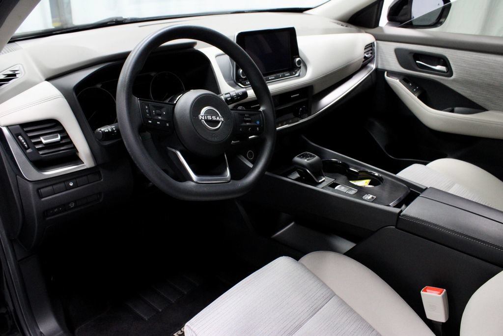Used 2023 Nissan Rogue SV FWD image 24
