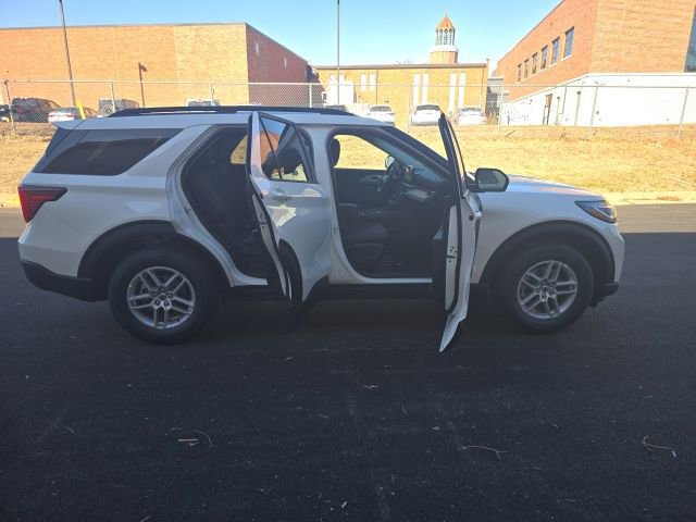 New 2026 Ford Explorer Active image 10