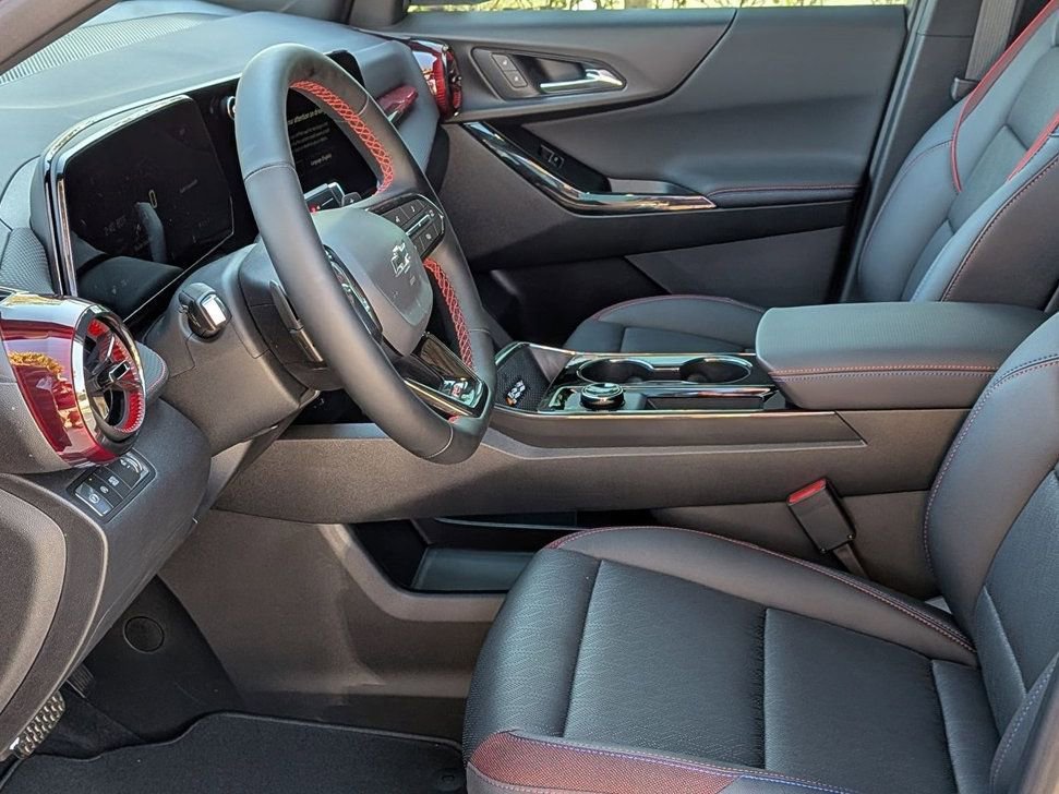 New 2026 Chevrolet Equinox RS w/ Convenience Package III FWD image 17