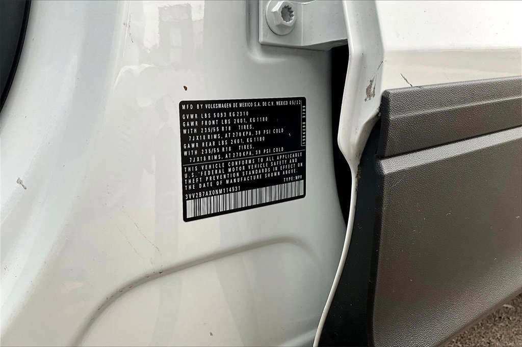 Used 2022 Volkswagen Tiguan SE image 33