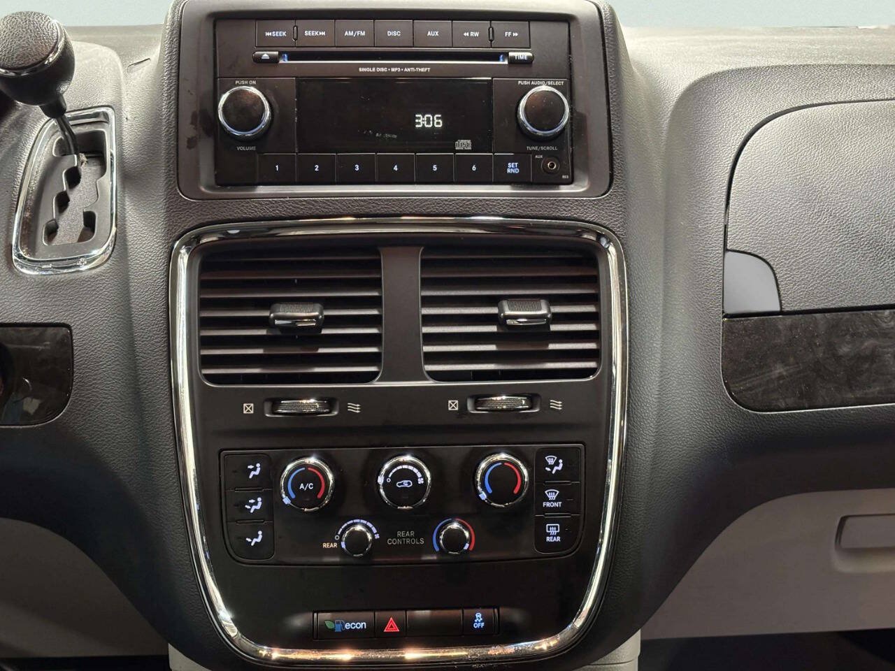 Used 2013 Dodge Grand Caravan SE FWD image 41