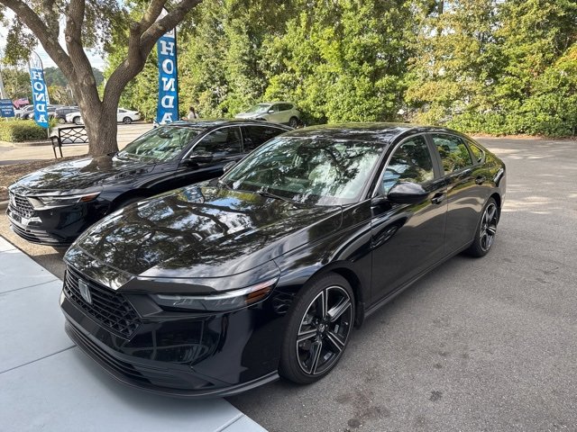 Used 2024 Honda Accord Sport image 2