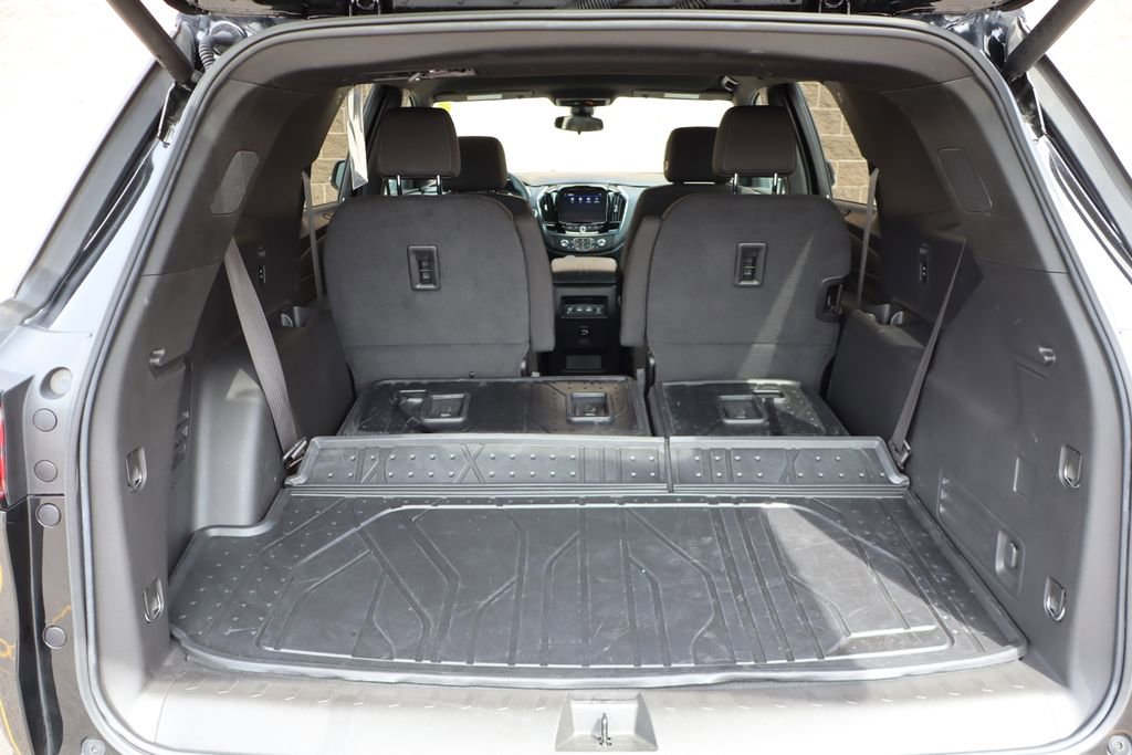 Used 2023 Chevrolet Traverse LT FWD image 37