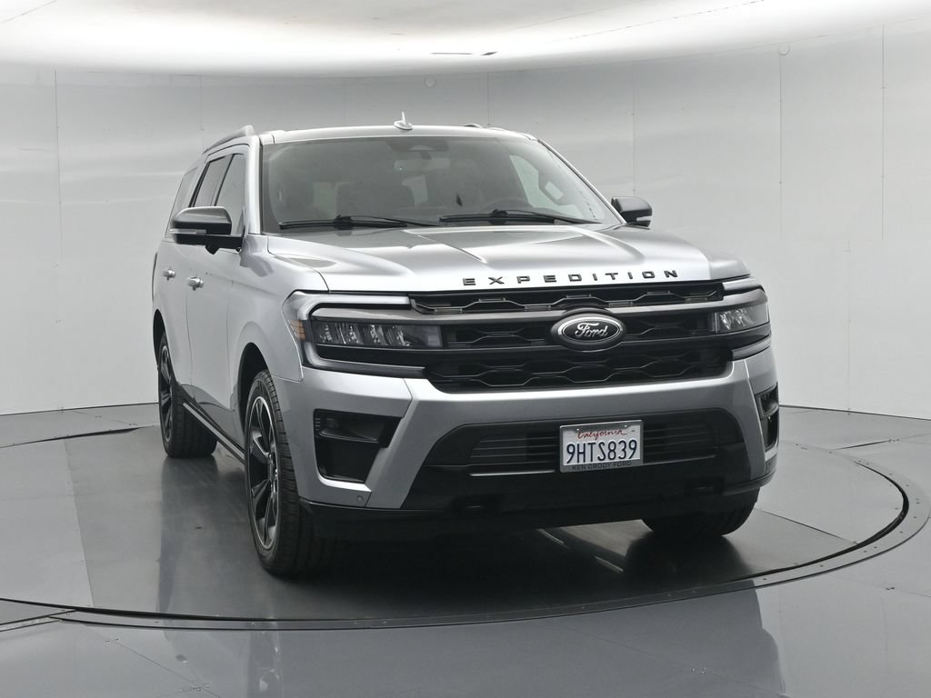 Used 2023 Ford Expedition Limited AWD/4WD image 59