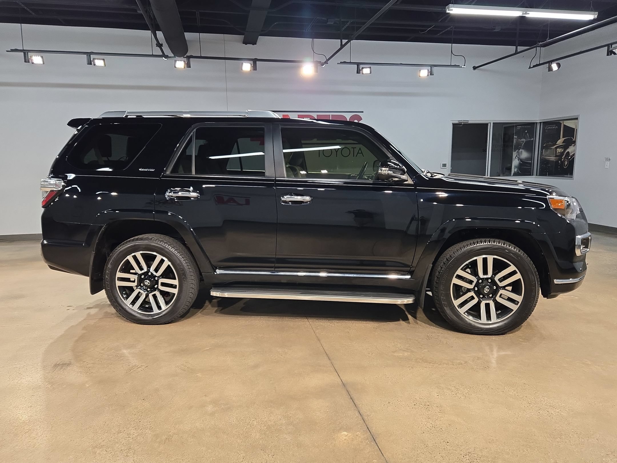 Certified 2024 Toyota 4Runner Limited AWD/4WD image 8