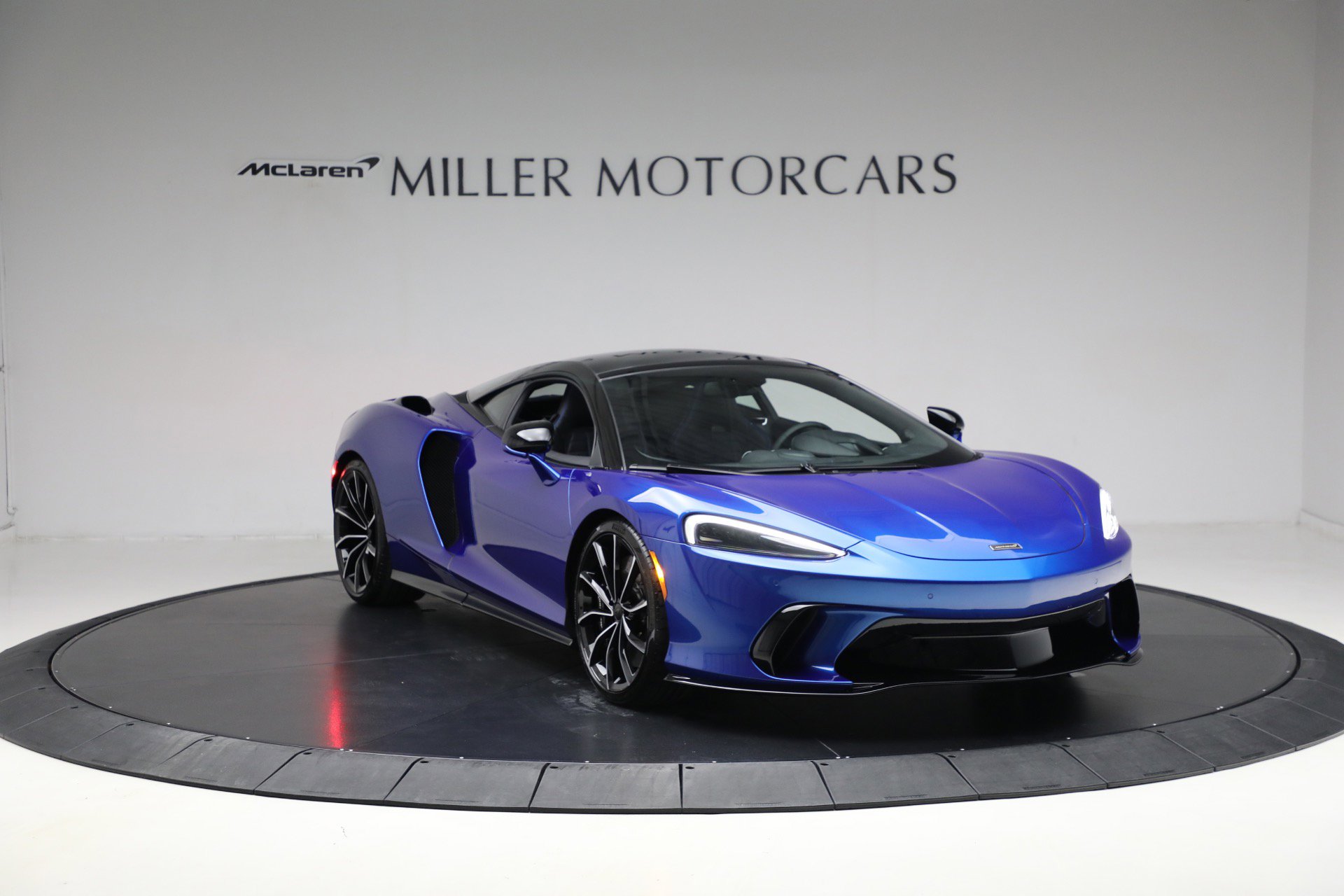 New 2025 McLaren GTS image 12