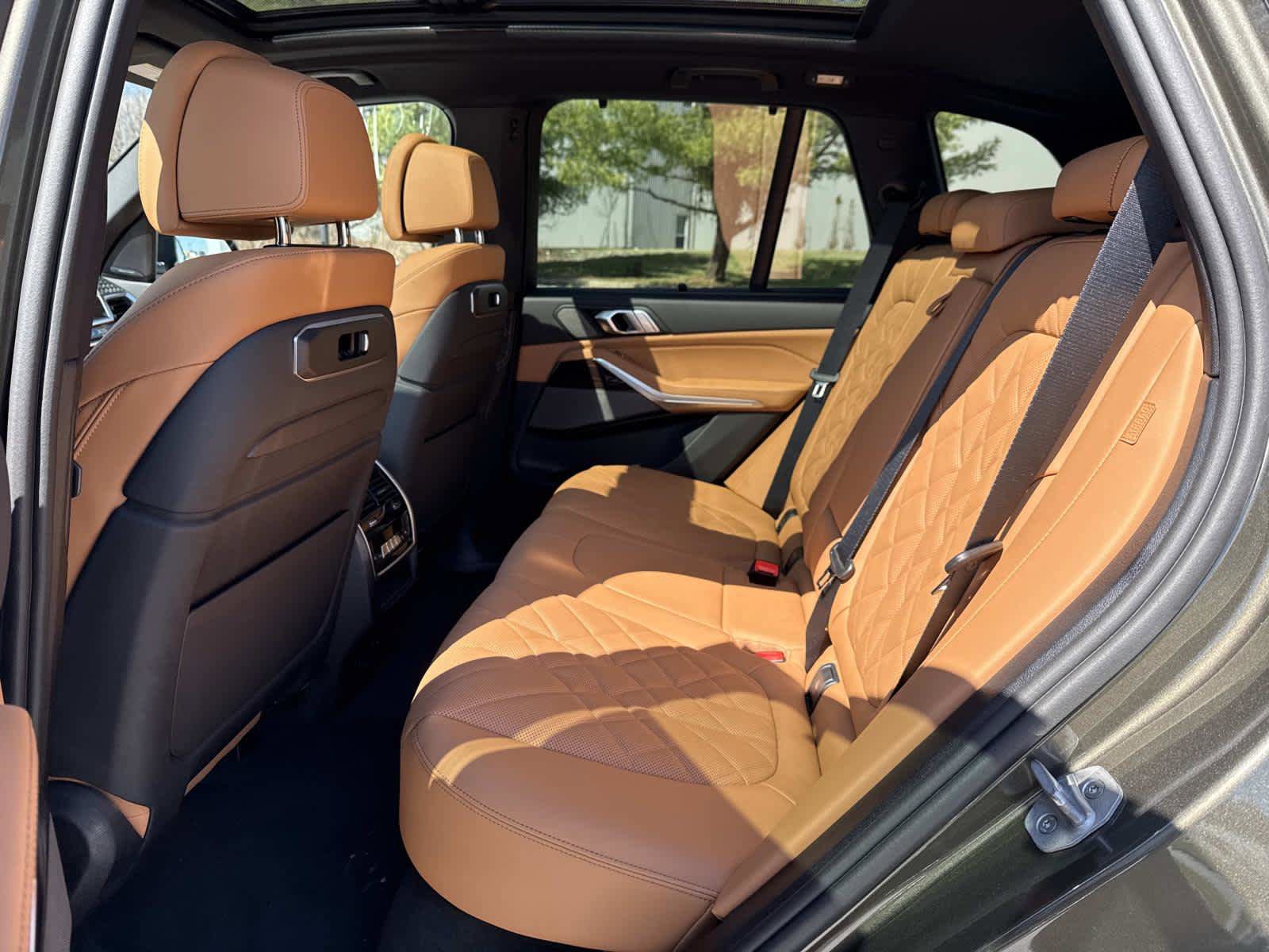 New 2026 BMW X5 xDrive50e w/ Executive Package image 15
