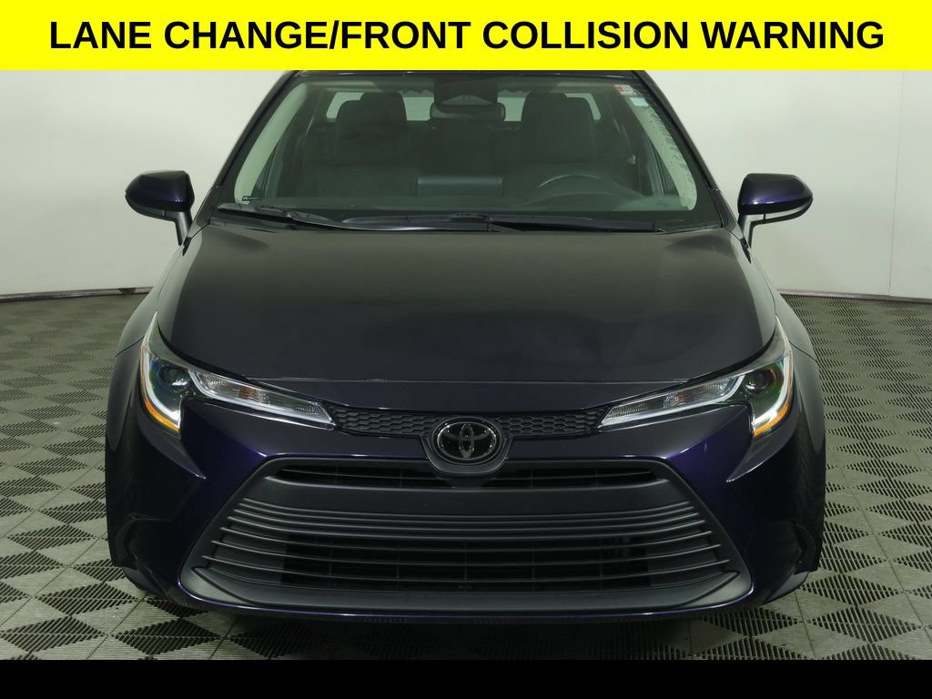 Used 2025 Toyota Corolla LE FWD image 5
