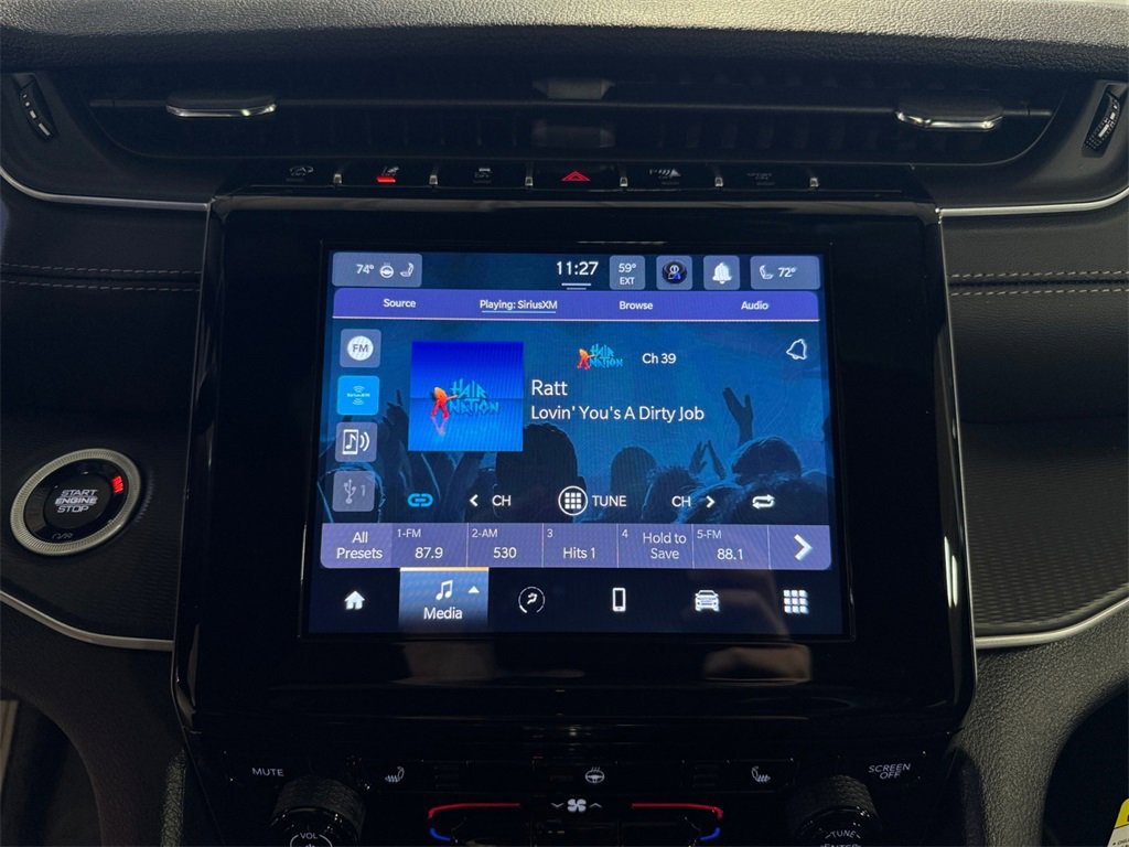 New 2025 Jeep Grand Cherokee Altitude image 17