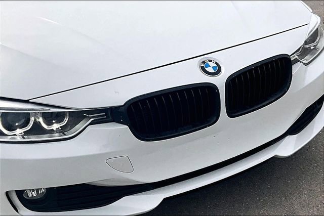 Used 2015 BMW 320i Sedan RWD image 30