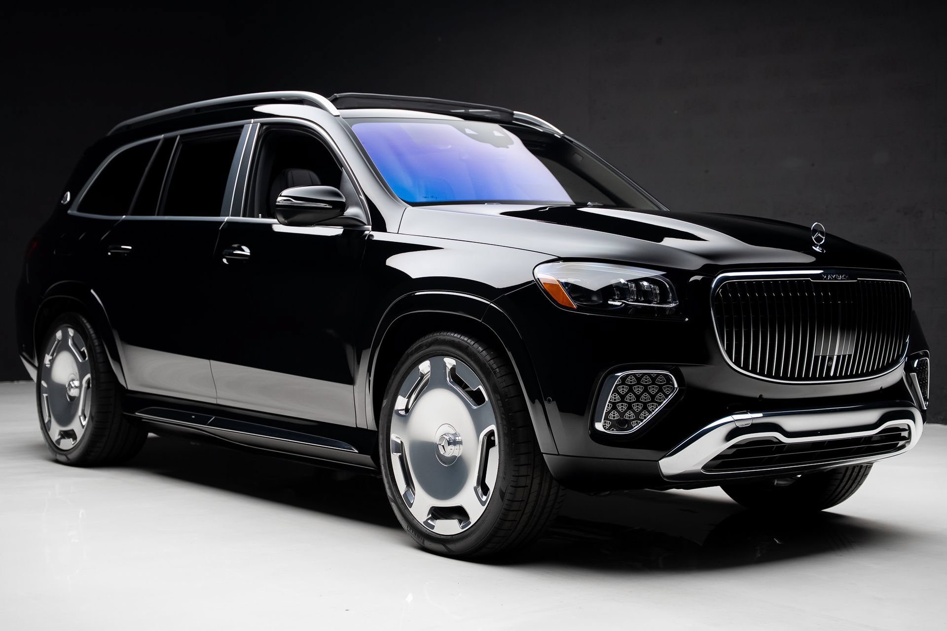 Used 2024 Mercedes-Benz Maybach GLS 600 4MATIC image 96
