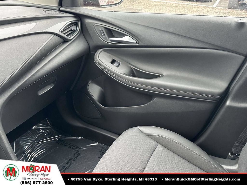 Certified 2023 Buick Encore GX Select w/ Sport Touring Package FWD image 30