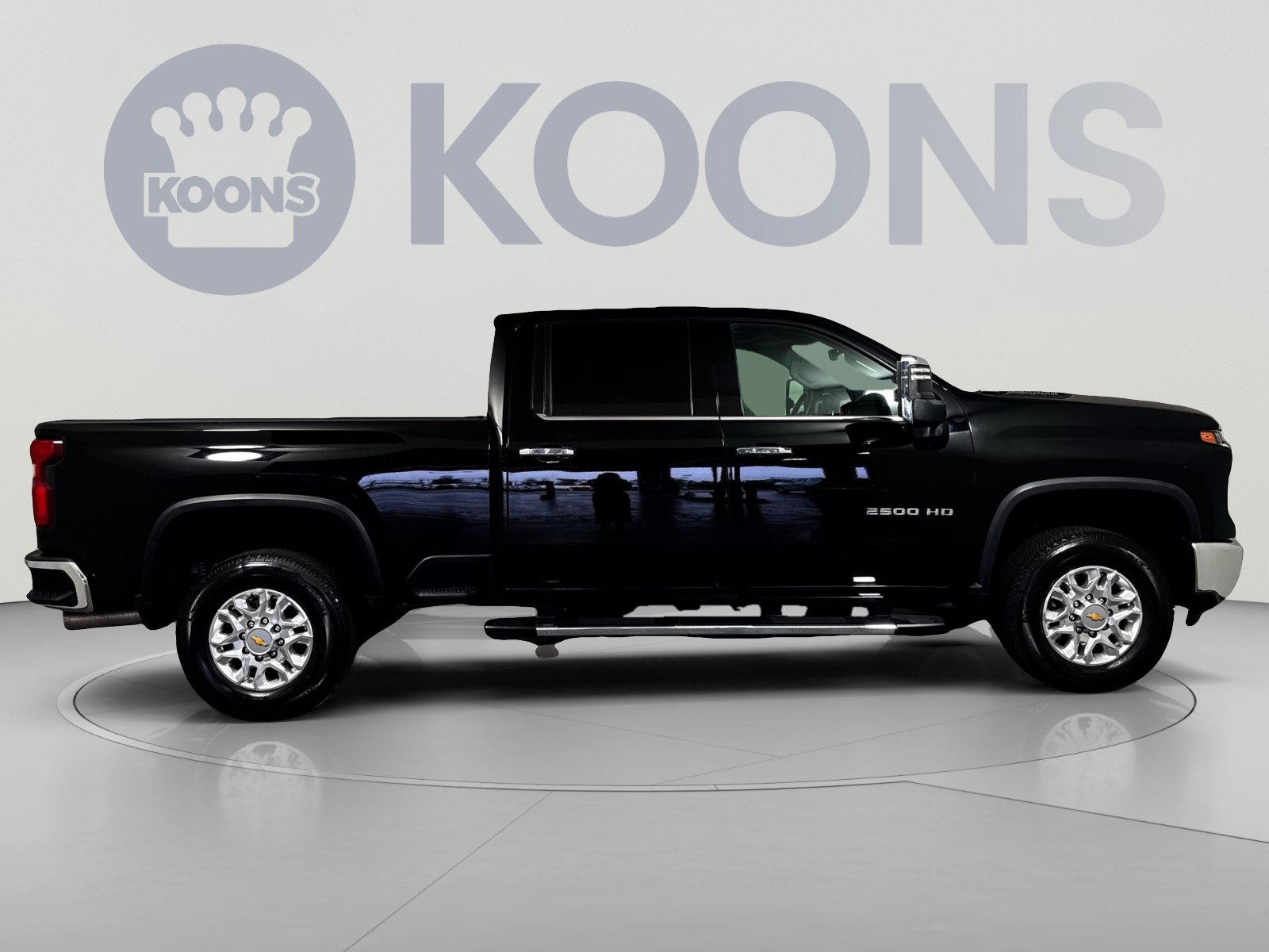 Used 2024 Chevrolet Silverado 2500 LTZ w/ LTZ Convenience Package AWD/4WD image 8