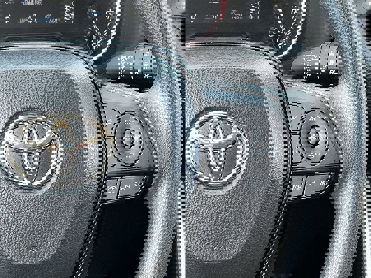 Used 2023 Toyota RAV4 XLE image 14