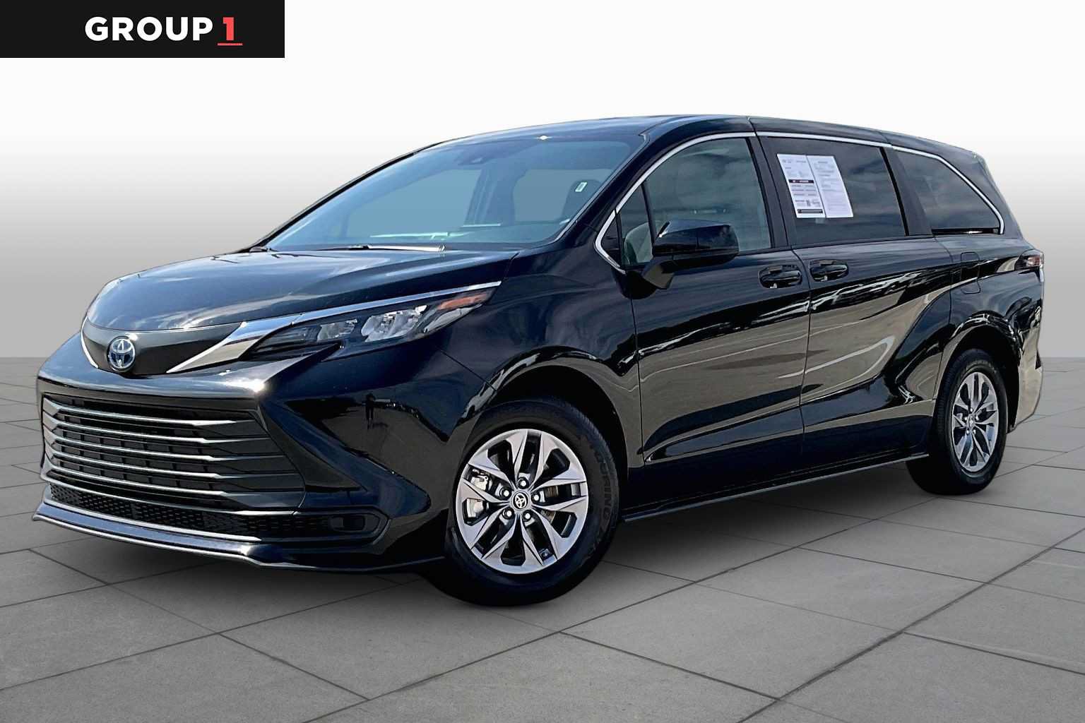 Used 2025 Toyota Sienna LE