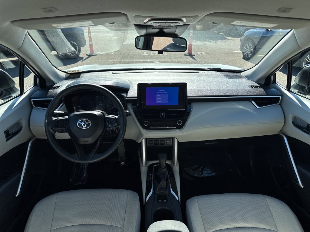 Used 2024 Toyota Corolla Cross L AWD/4WD image 11
