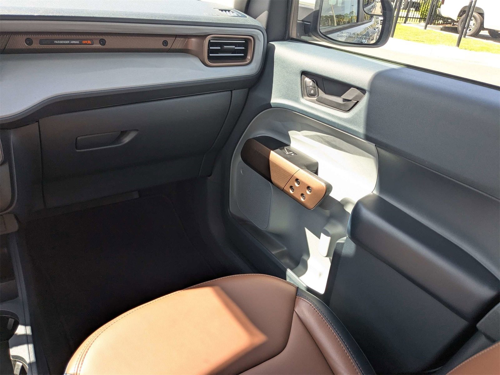 Used 2022 Ford Maverick Lariat w/ Equipment Group 500A Standard image 17