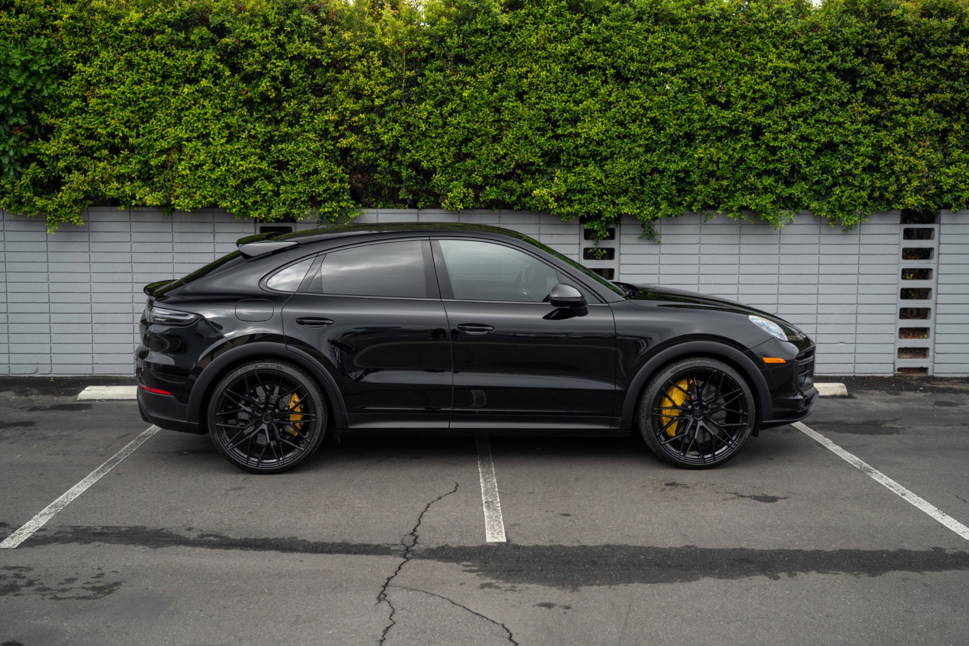Used 2023 Porsche Cayenne Turbo GT image 8