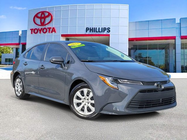 Used 2023 Toyota Corolla LE image 1