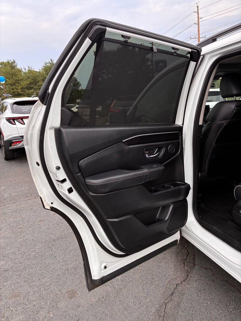Used 2023 Honda Pilot Elite image 47