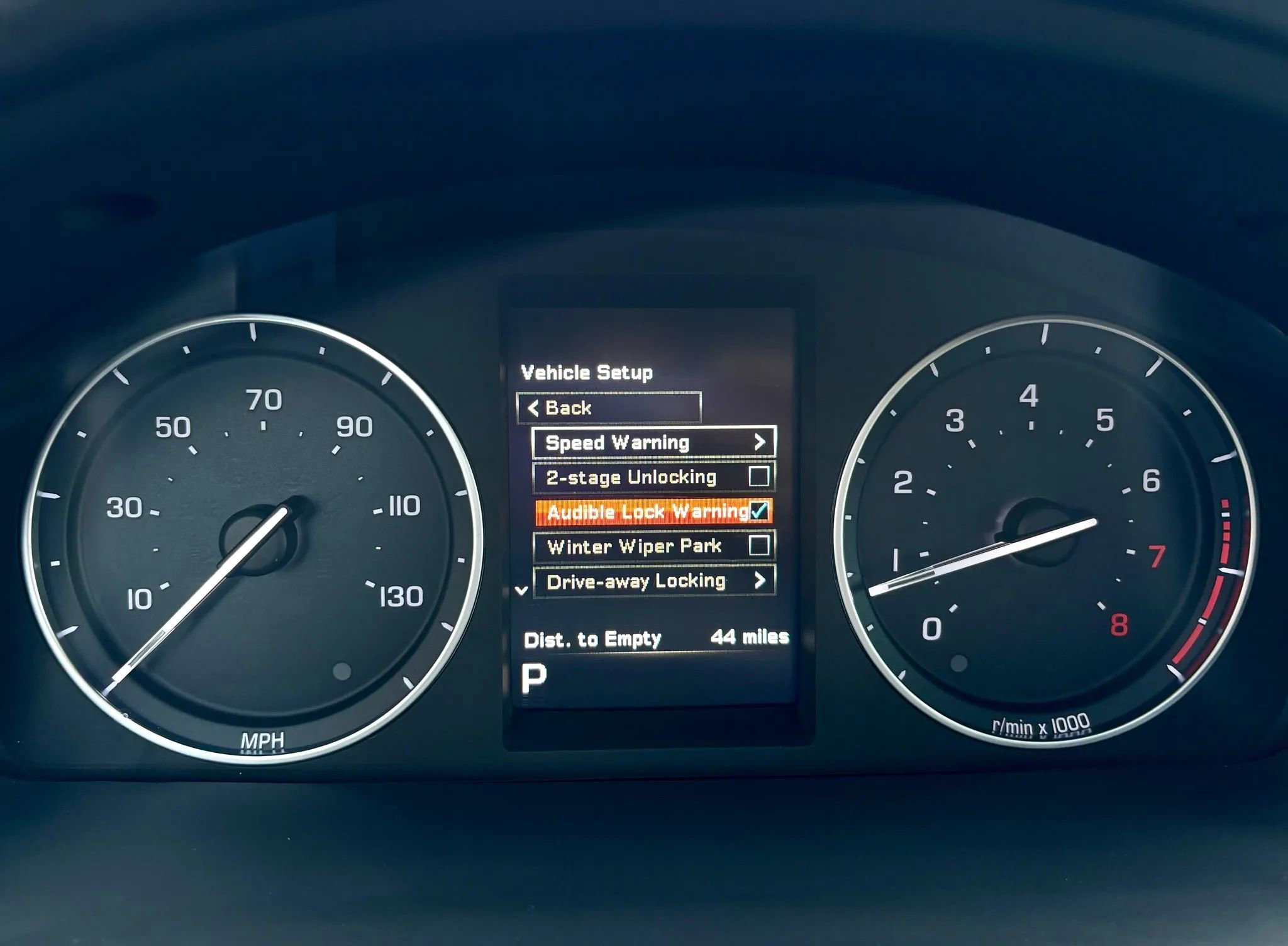 Used 2014 Land Rover LR2 HSE image 32