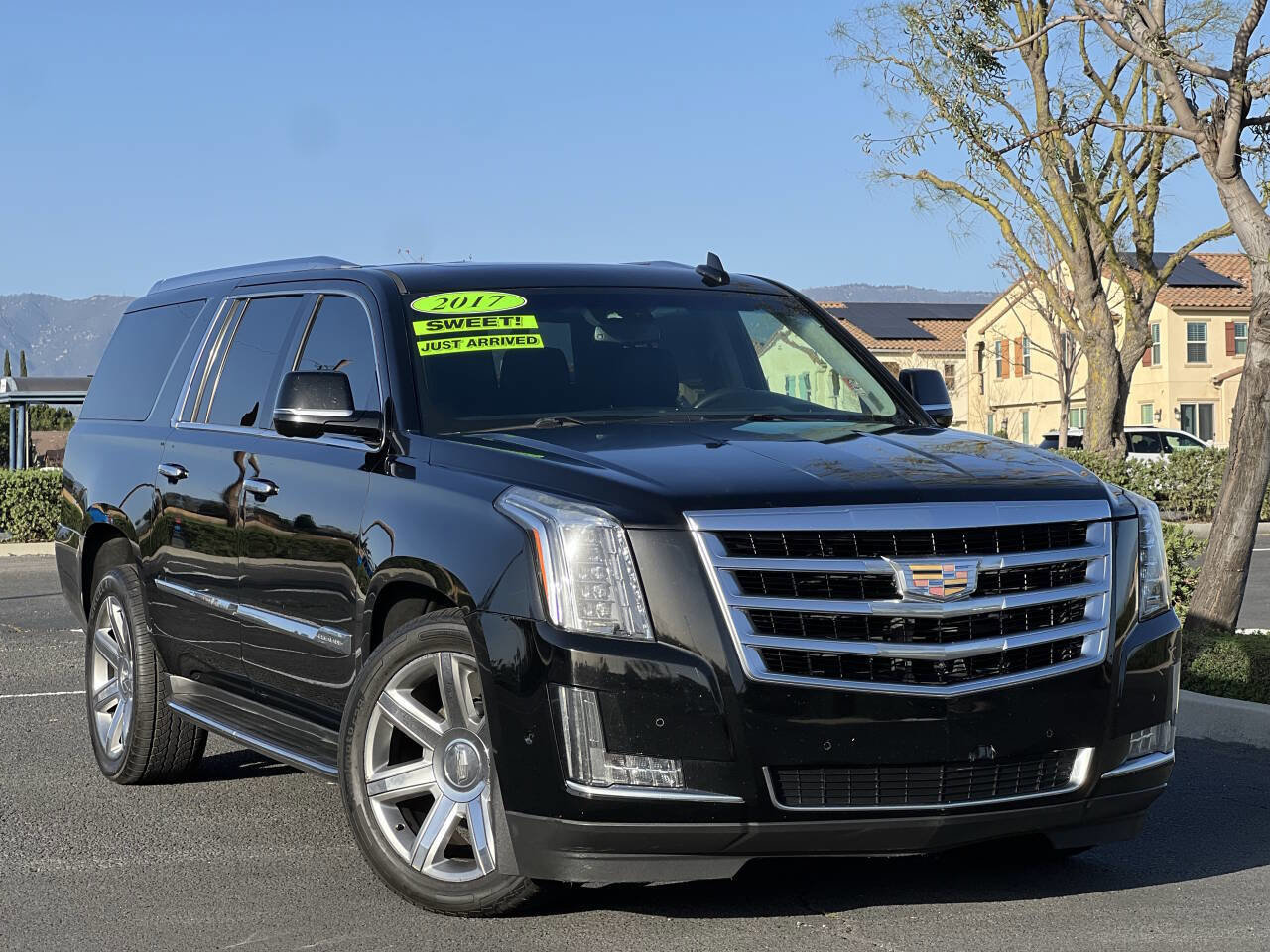 Used 2017 Cadillac Escalade ESV Luxury