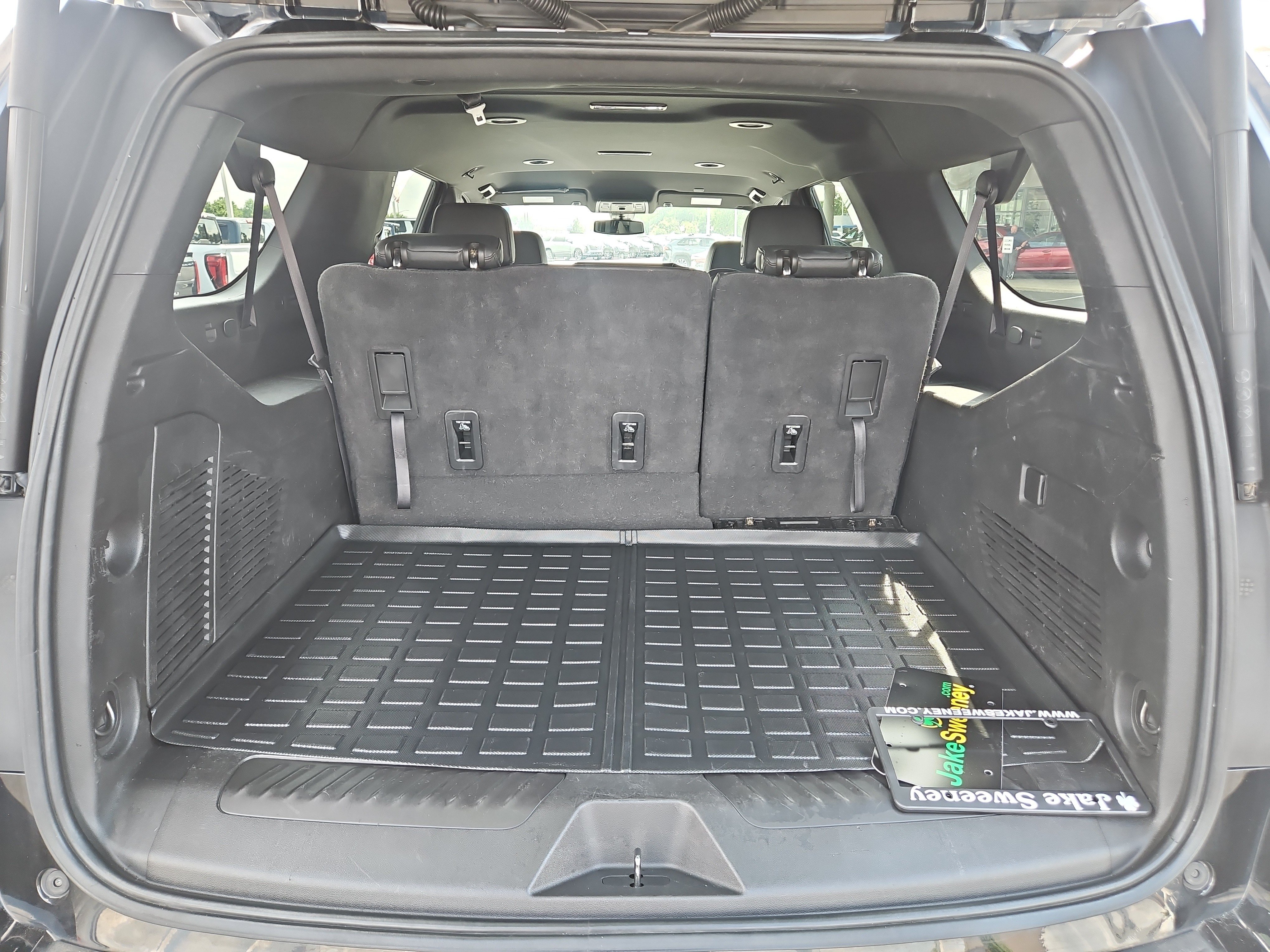 Used 2022 Chevrolet Suburban LT AWD/4WD image 7