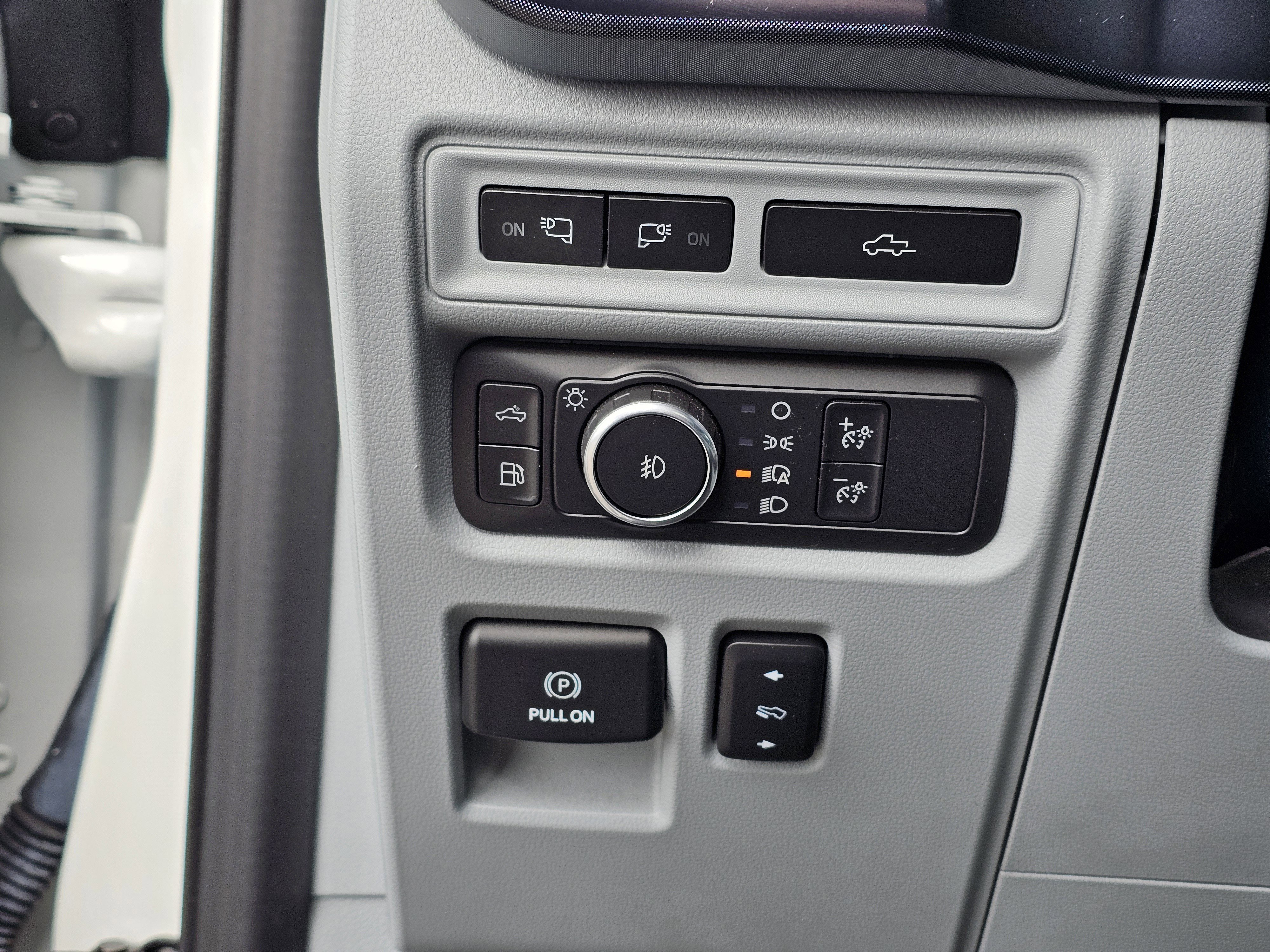 Used 2021 Ford F150 Limited image 16