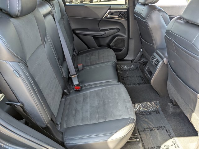 Used 2024 Mitsubishi Outlander SE AWD/4WD image 29