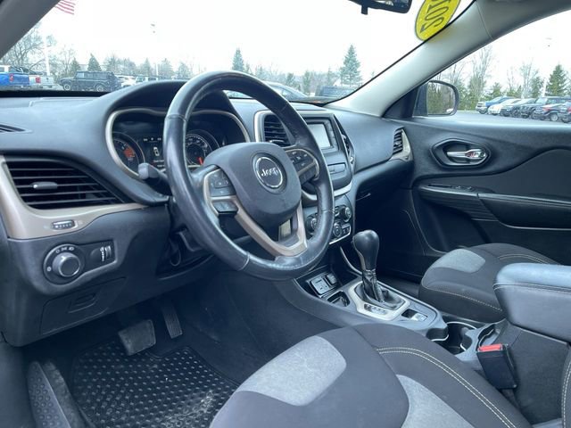 Used 2016 Jeep Cherokee Sport w/ Cold Weather Group image 11