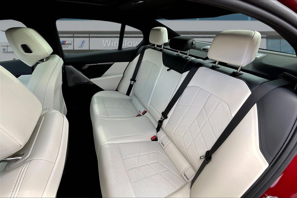 Certified 2026 BMW 550e xDrive AWD/4WD image 22
