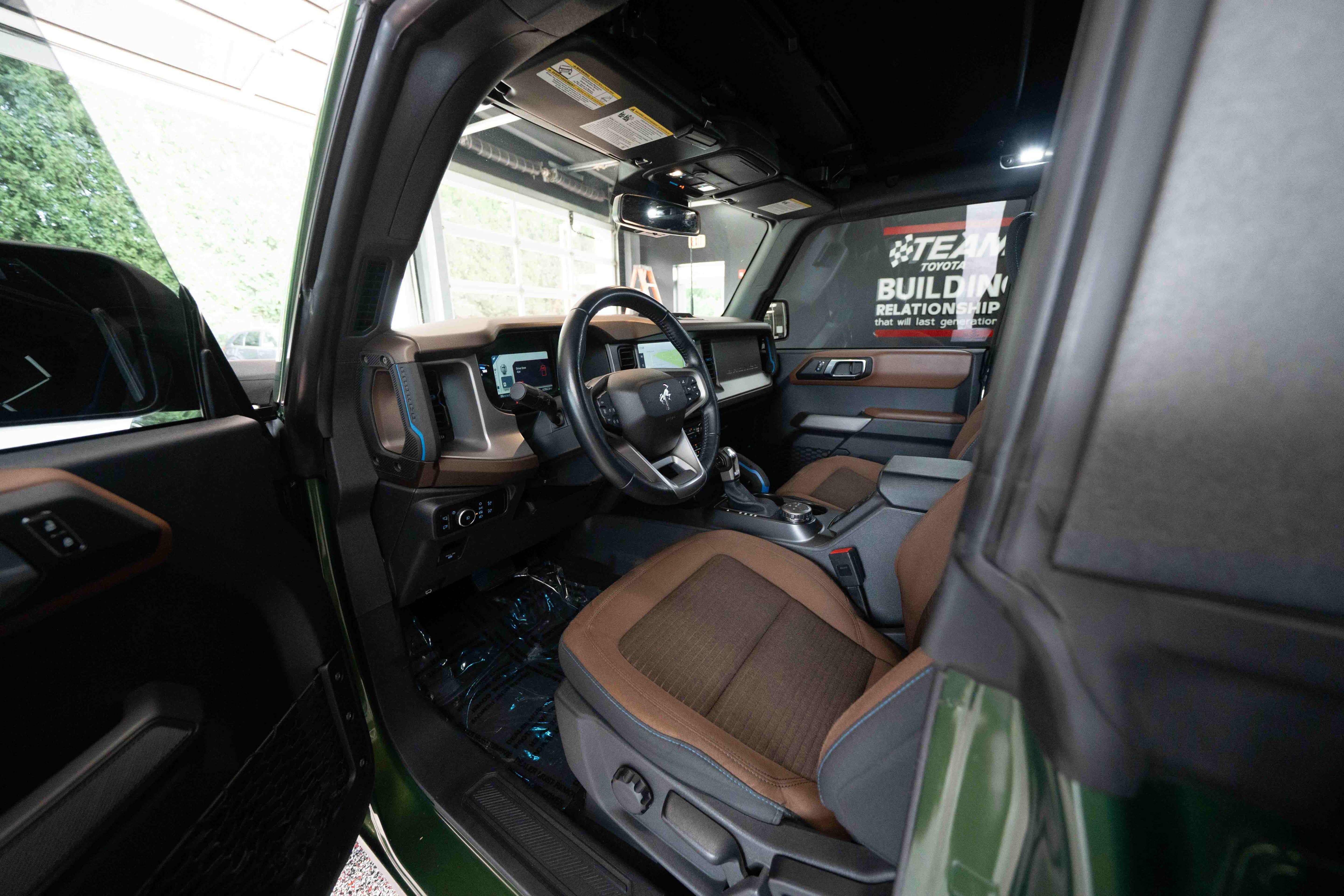 Used 2023 Ford Bronco Outer Banks AWD/4WD image 7