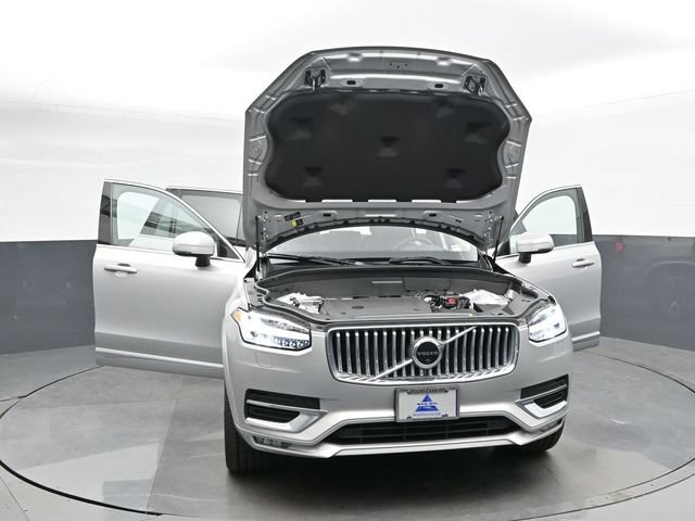 Used 2023 Volvo XC90 B6 Plus AWD/4WD image 54