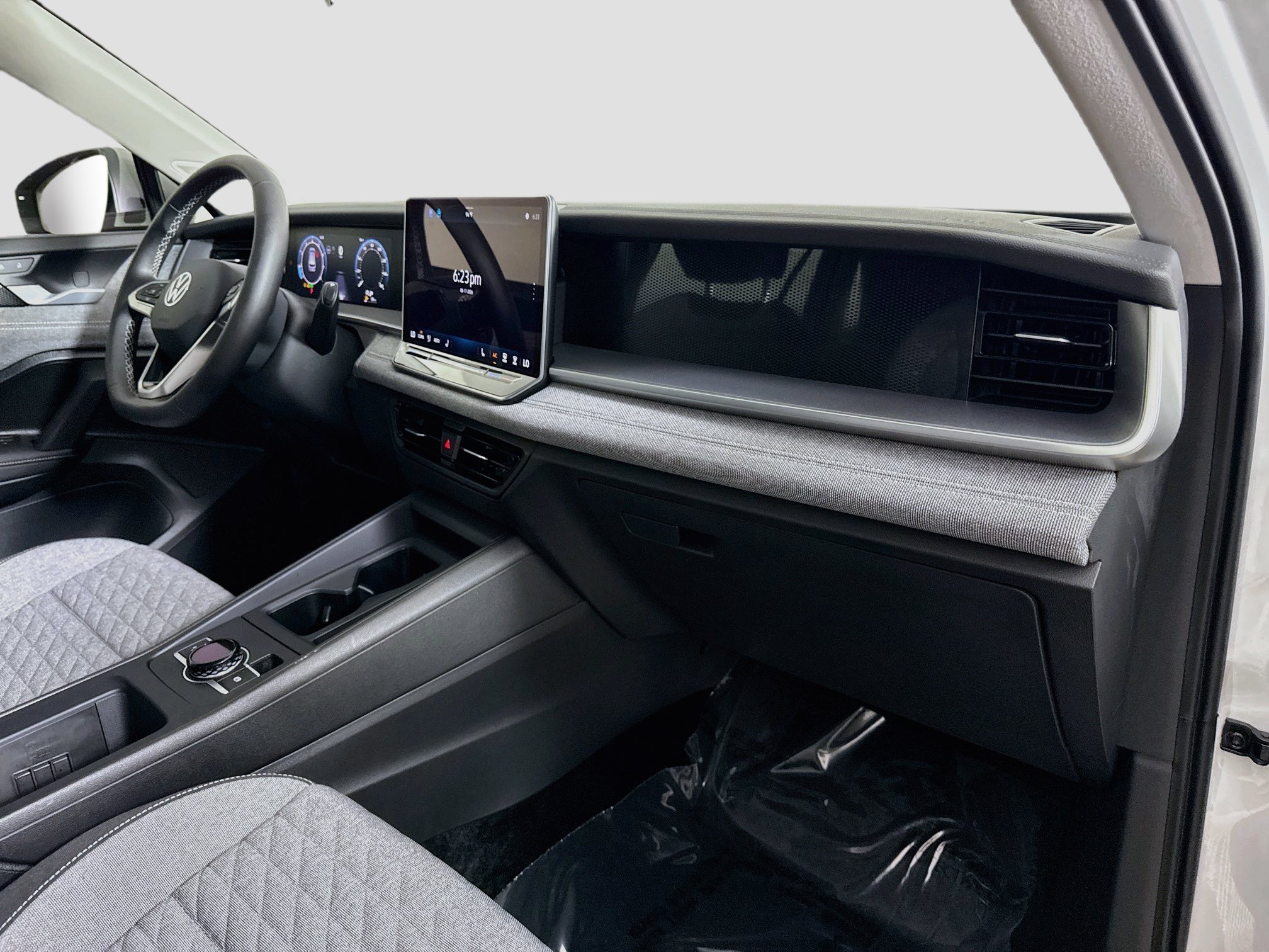 Used 2025 Volkswagen Tiguan S FWD image 30