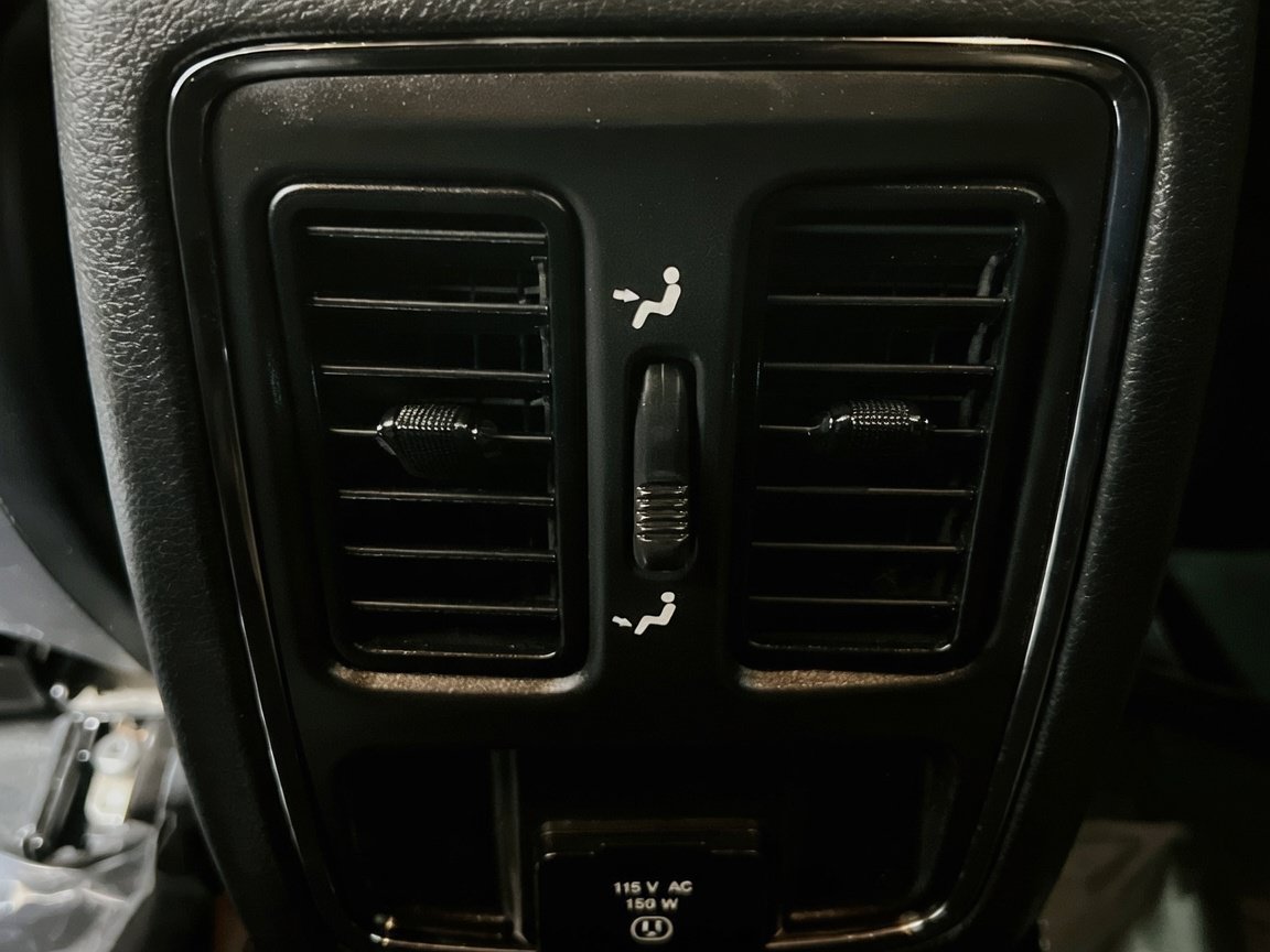 Used 2022 Jeep Grand Cherokee Laredo X RWD image 19