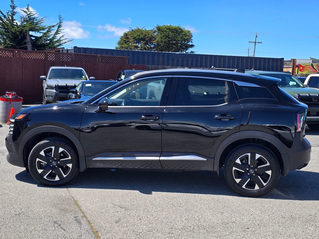 Used 2025 Nissan Kicks SR image 4