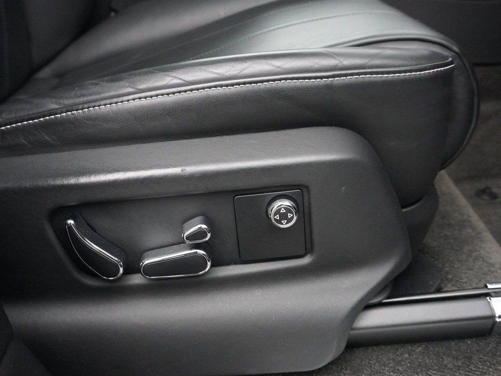 Used 2019 Bentley Bentayga AWD/4WD image 31