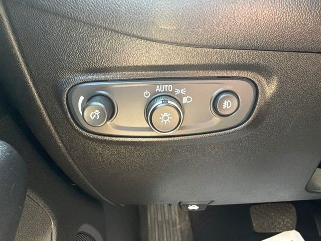 Used 2020 Chevrolet Equinox Premier w/ LPO, Cargo Package AWD/4WD image 29