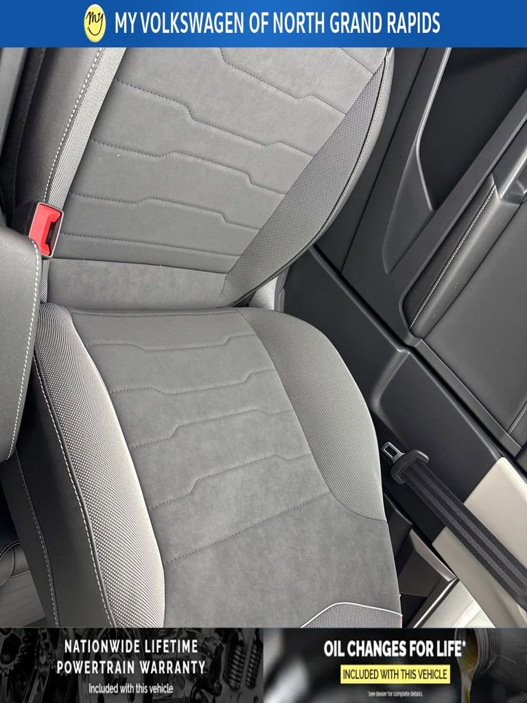 New 2026 Volkswagen Taos SE image 18