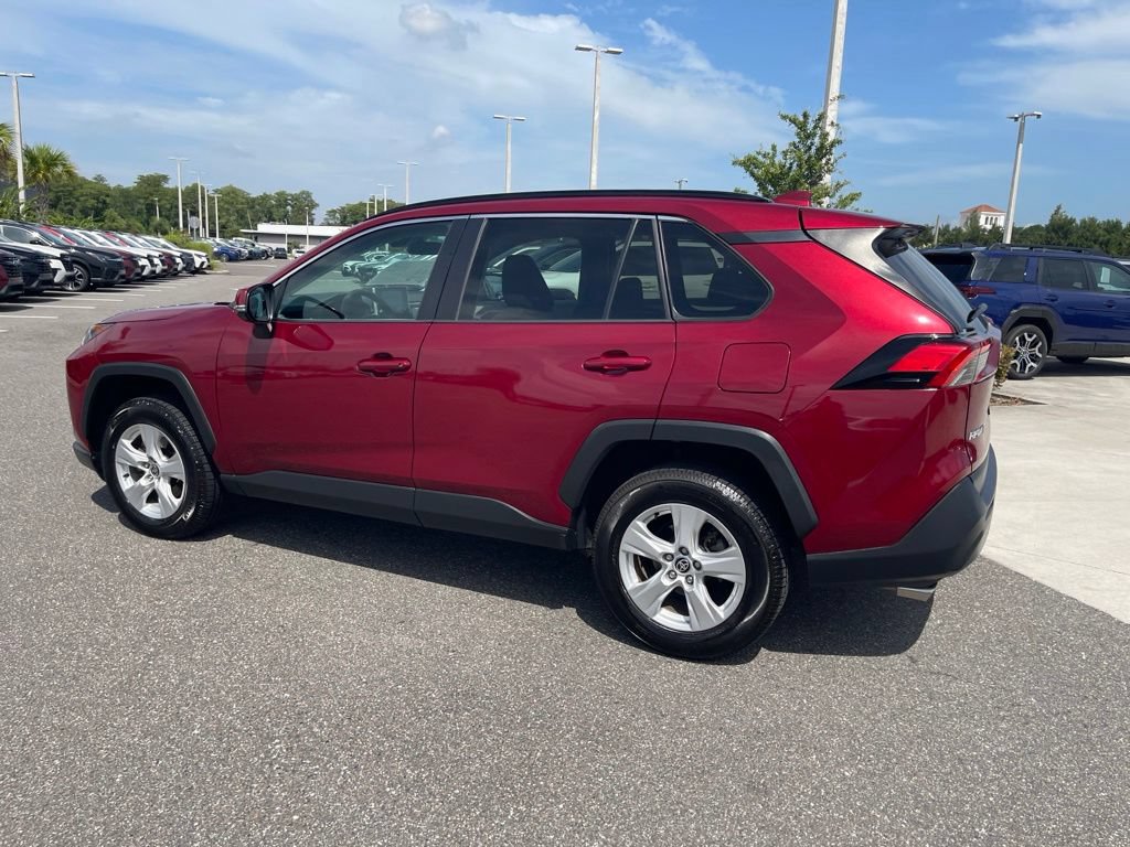 Used 2021 Toyota RAV4 XLE w/ Convenience Package FWD image 8