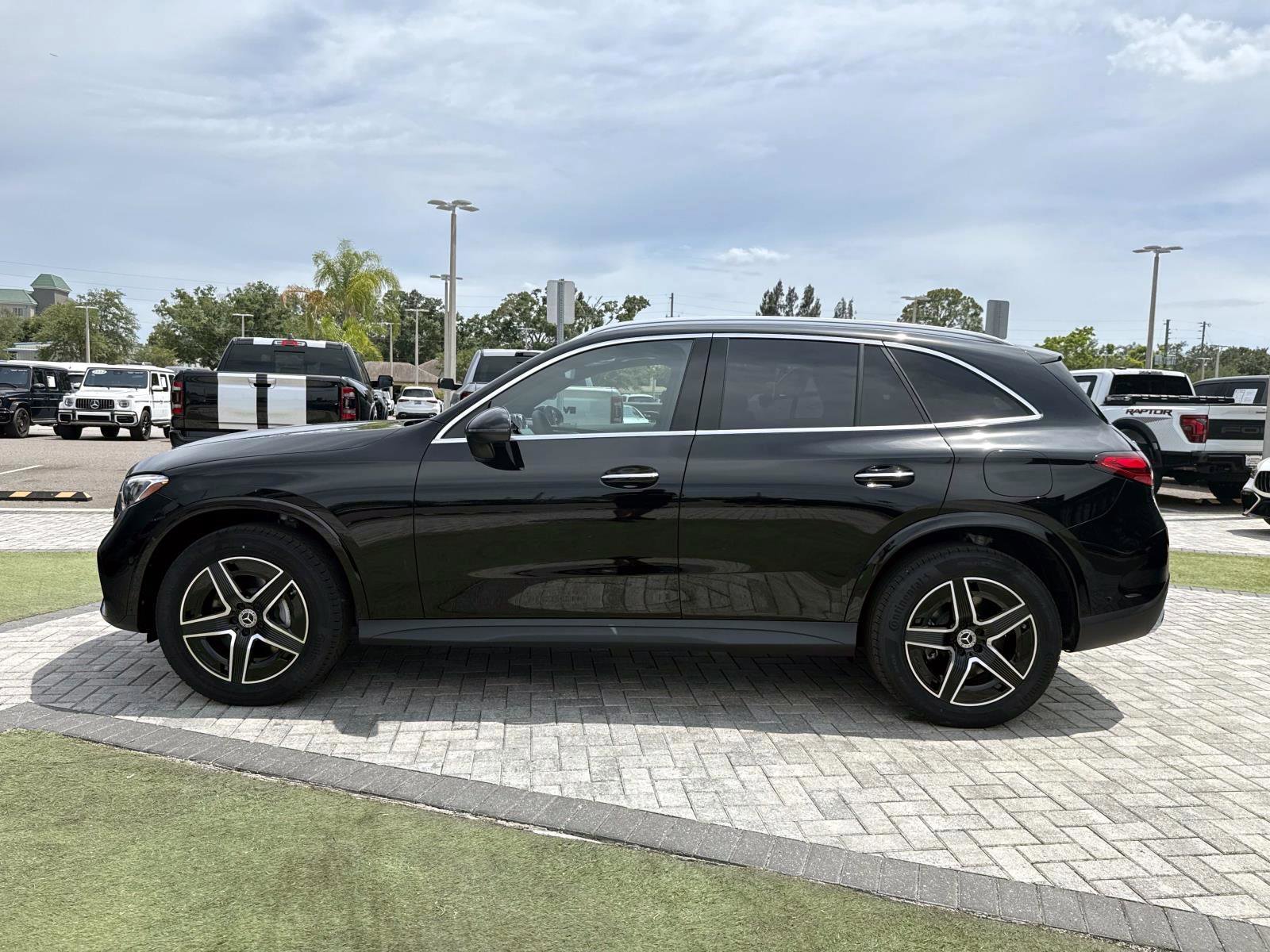 New 2026 Mercedes-Benz GLC 350e 4MATIC image 3