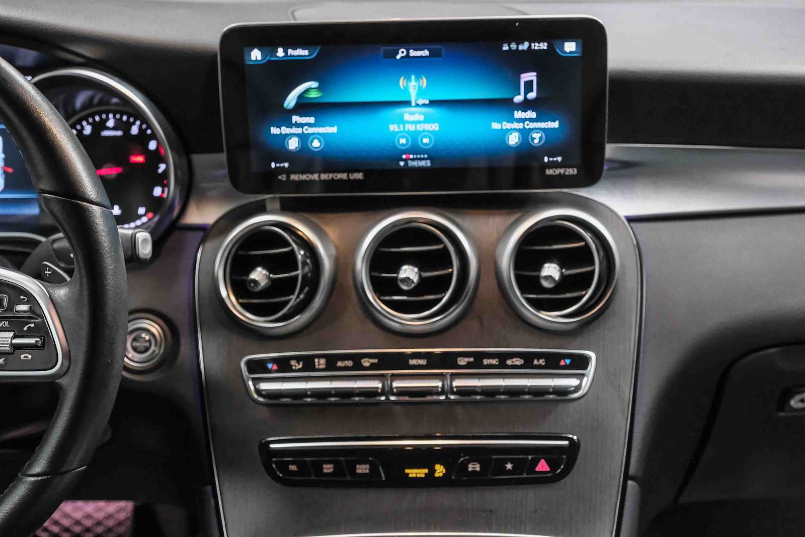 Certified 2022 Mercedes-Benz GLC 300 image 16