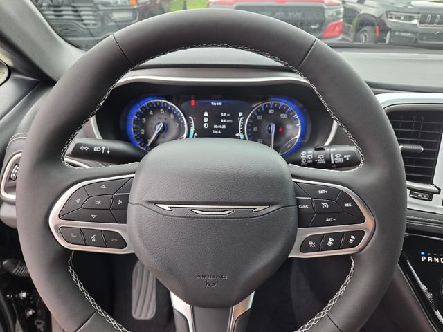 New 2027 Chrysler Pacifica Select FWD image 26