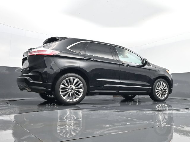 Used 2020 Ford Edge Titanium w/ Equipment Group 301A AWD/4WD image 28