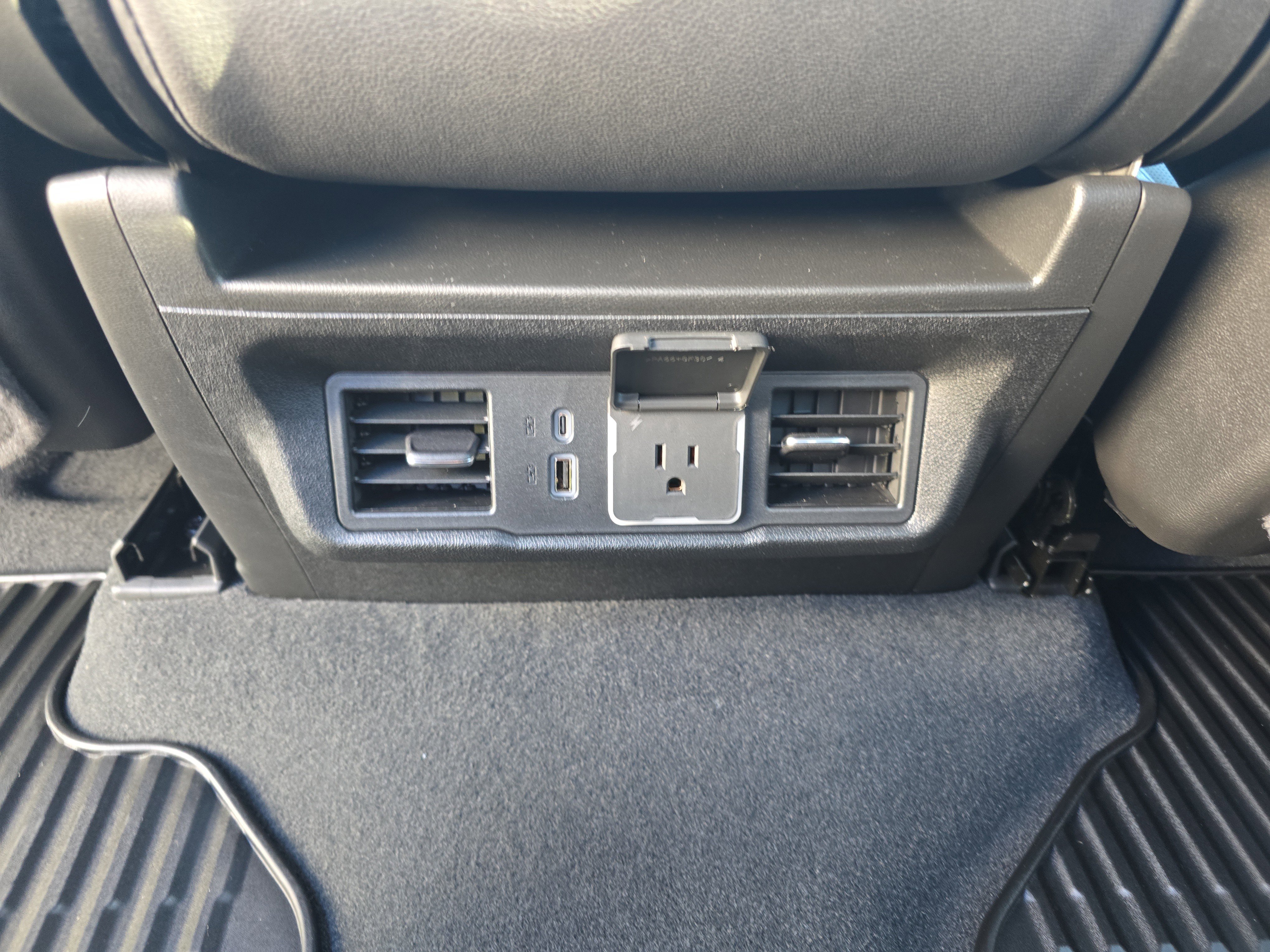 Used 2025 Chevrolet Silverado 2500 LTZ w/ Snow Plow Prep/Camper Package image 17