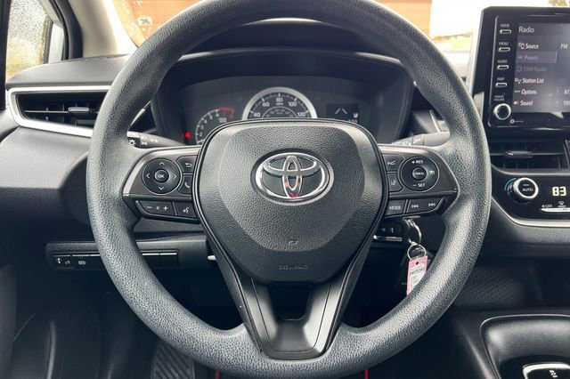 Used 2021 Toyota Corolla LE image 23
