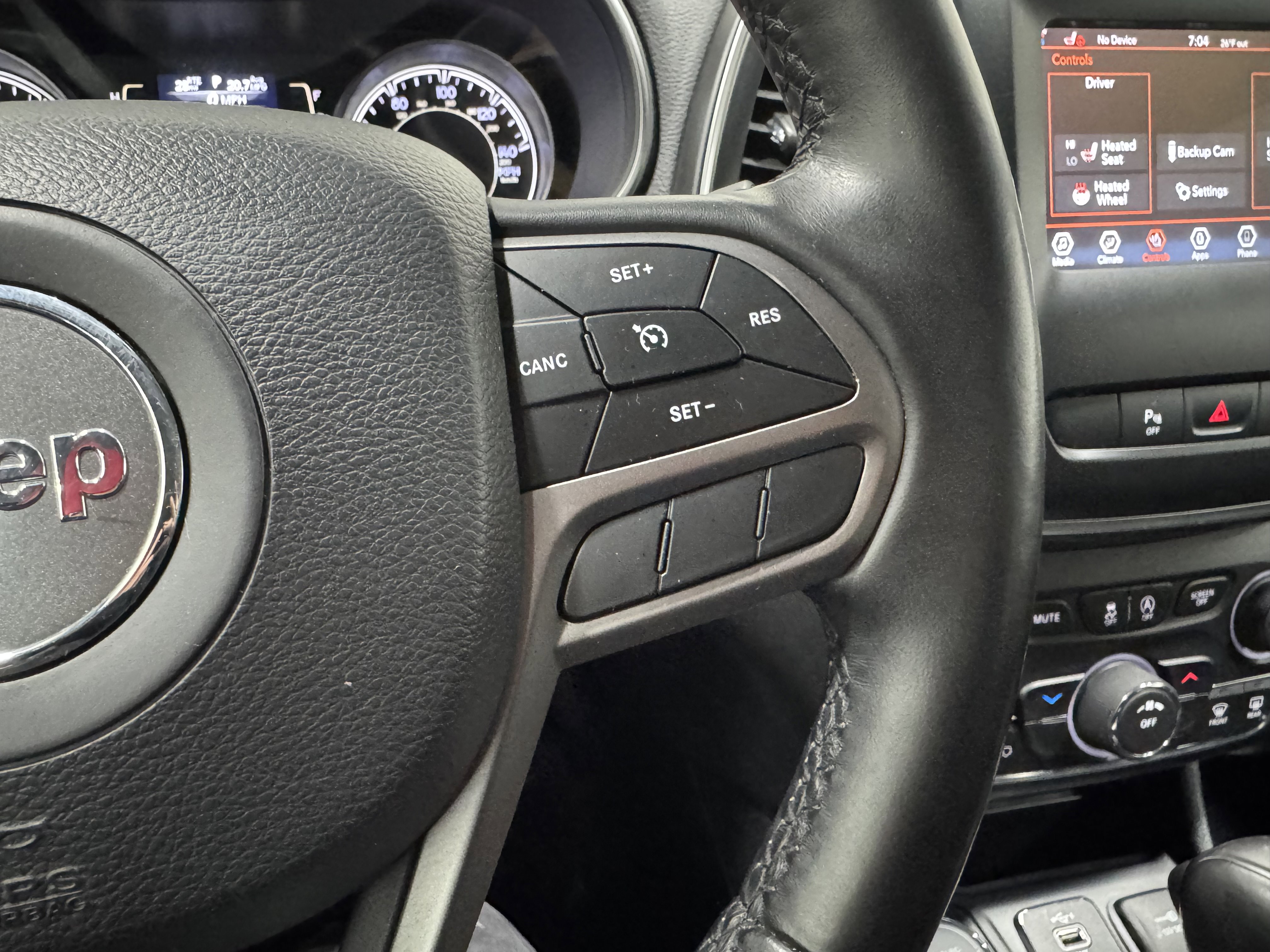 Used 2019 Jeep Cherokee Latitude Plus w/ Cold Weather Group image 31