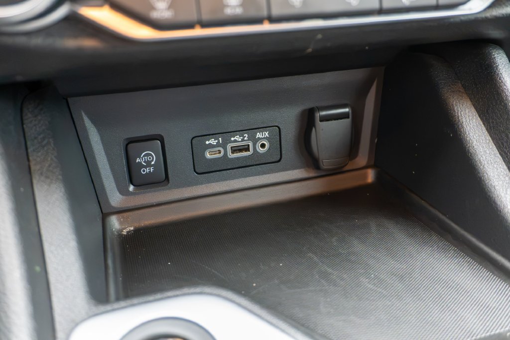 Used 2024 Nissan Sentra SV w/ All-Weather Package FWD image 29