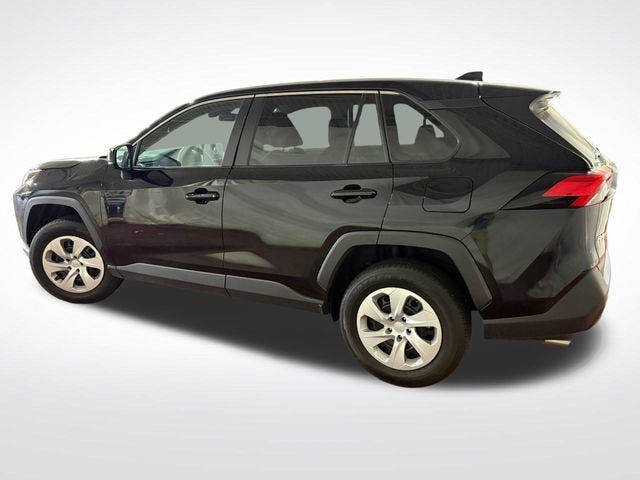 Certified 2025 Toyota RAV4 LE AWD/4WD image 4