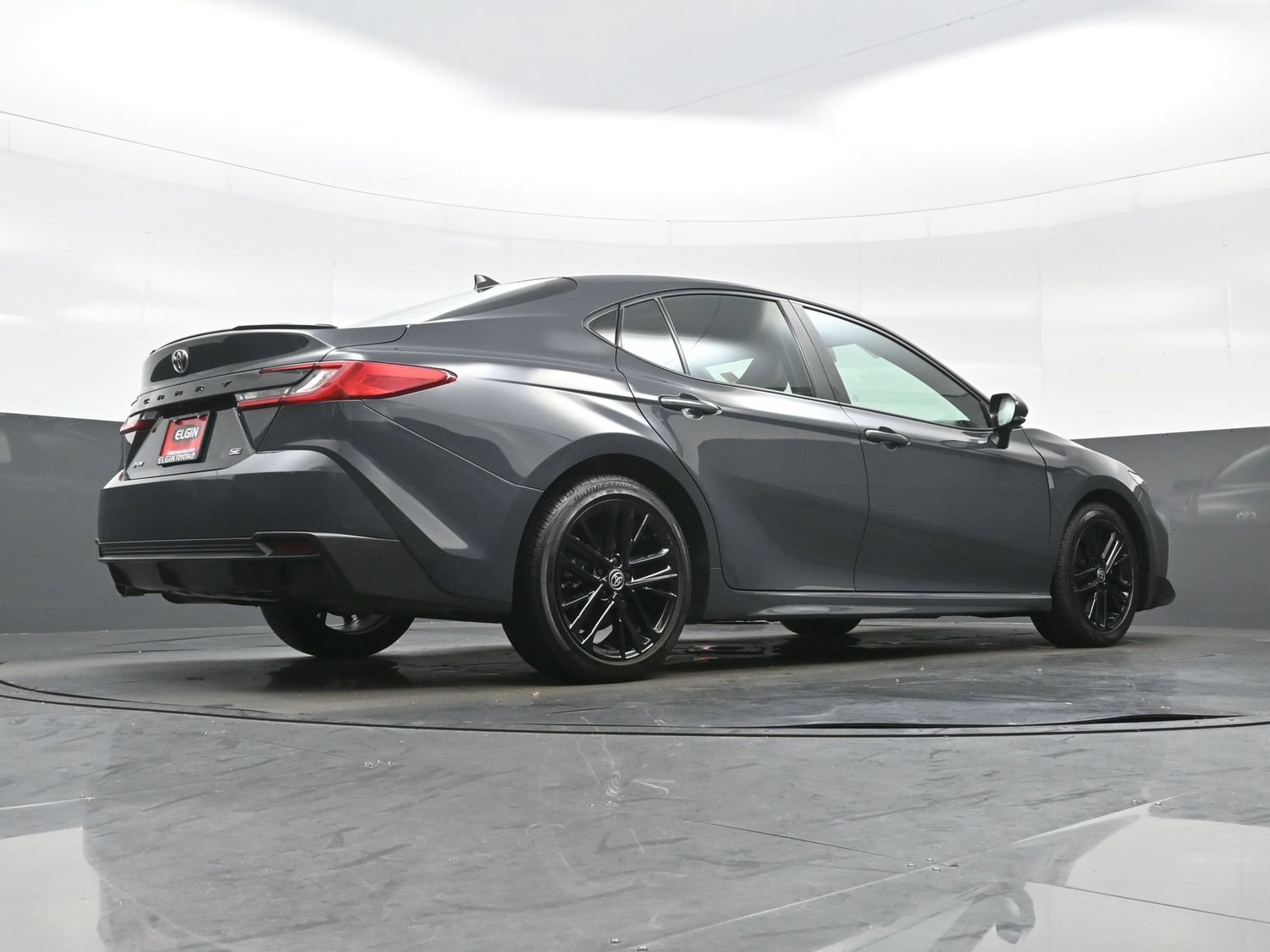 Used 2025 Toyota Camry SE FWD image 33